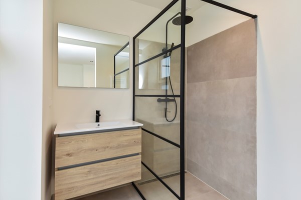 Medium property photo - Van Diemenstraat 164, 2518 VG Den Haag